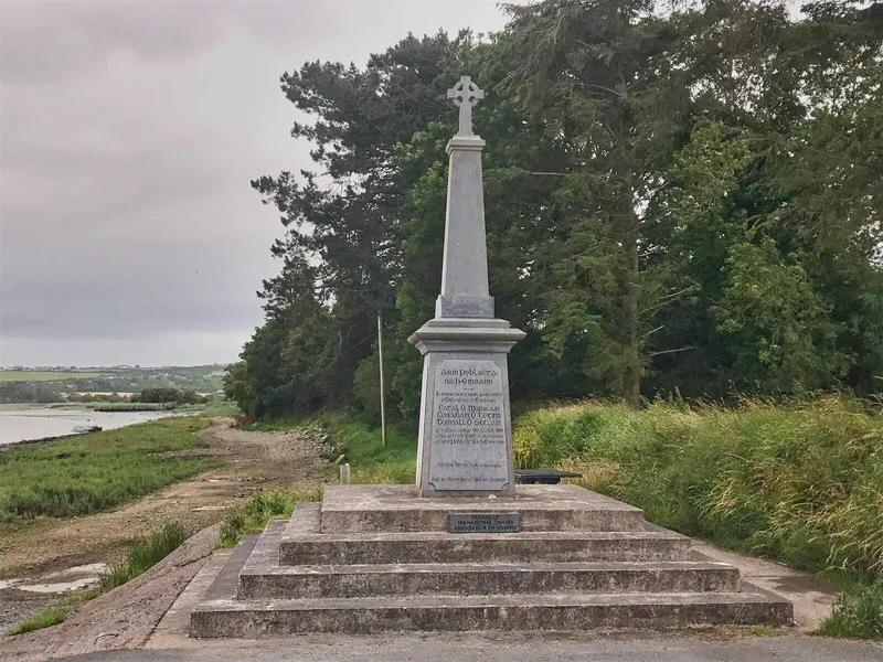 Ballykissane Pier & Monument