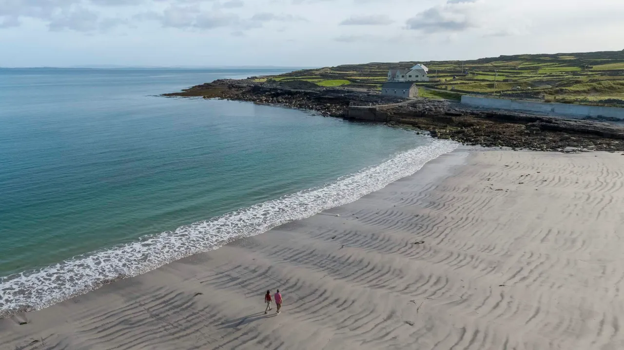 Kilmurvey Beach Inishmore
