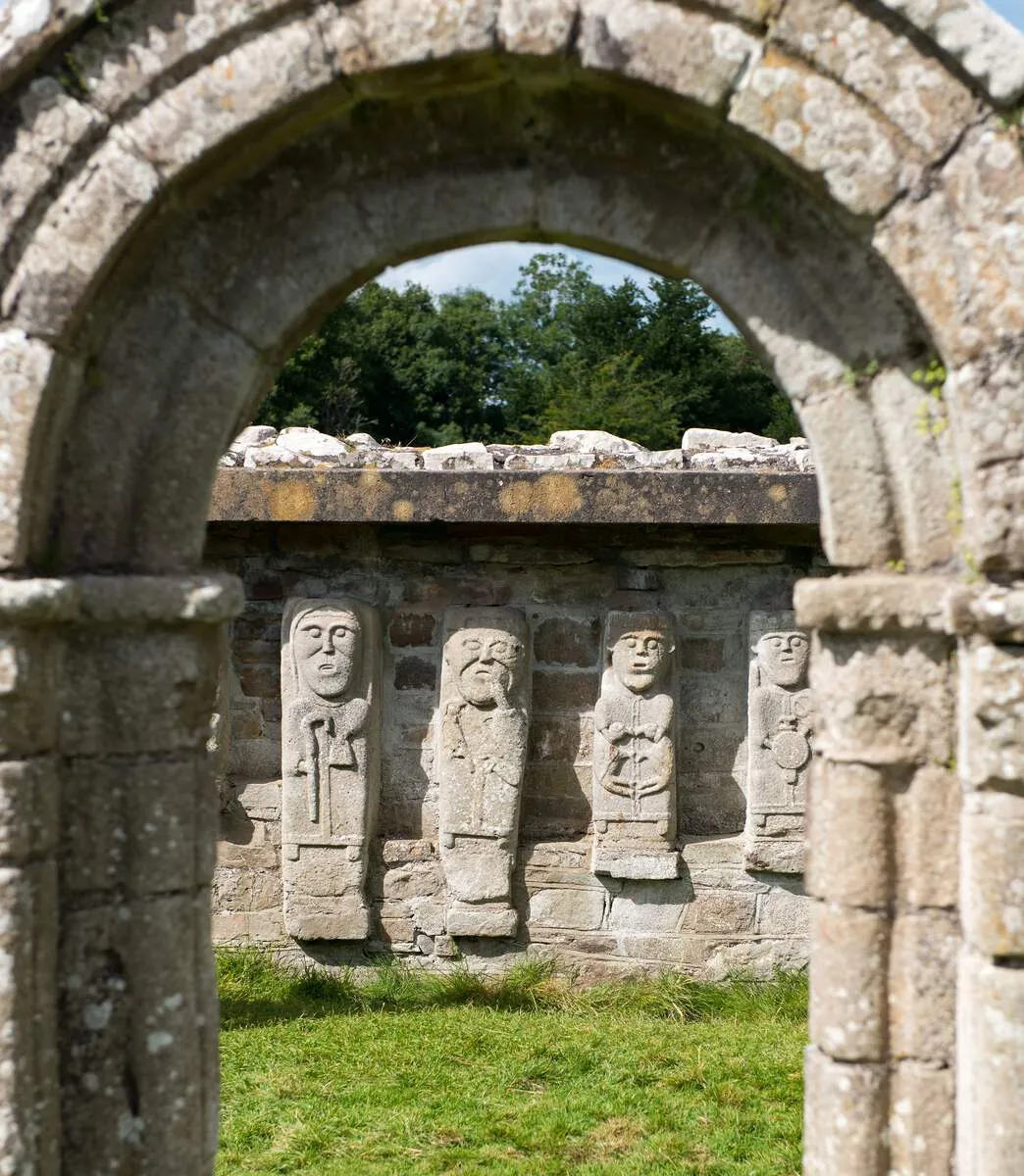 White Island Stone Figures